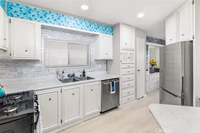 881 Lake Street, Hemet, CA 92544 - Photo 3