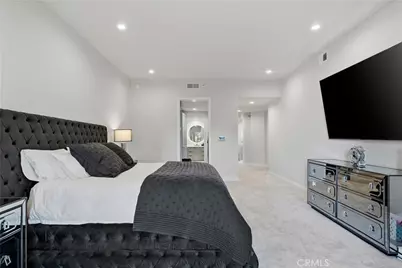 11500 San Vicente Boulevard #202, Los Angeles, CA 90049 - Photo 9