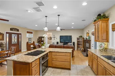 19315 Avenida Cordoba, Murrieta, CA 92562 - Photo 31