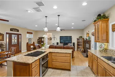 19315 Avenida Cordoba, Murrieta, CA 92562 - Photo 31