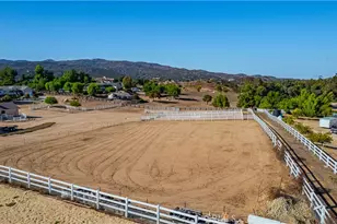 19315 Avenida Cordoba, Murrieta, CA 92562 - Photo 53