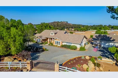 19315 Avenida Cordoba, Murrieta, CA 92562 - Photo 15