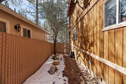 879 Spruce, Sugarloaf, CA 92386 - Photo 31