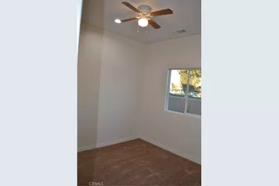 221 W 10th Street, Perris, CA 92570 - Photo 19