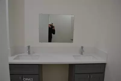 231 W 10th Street, Perris, CA 92570 - Photo 29