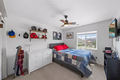 24212 Bay Laurel Avenue, Murrieta, CA 92562 - Photo 23