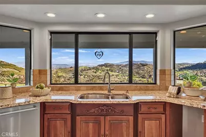 42253 Via Nortada, Temecula, CA 92590 - Photo 3