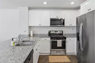 28460 Songbird, Murrieta, CA 92563 - Photo 11