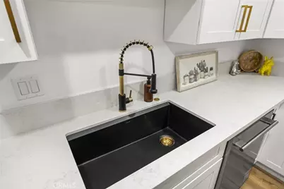 326 S Clementine, Anaheim, CA 92805 - Photo 5