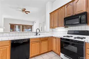 21971 Victorian Ln, Wildomar, CA 92595 - Photo 13