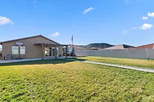32476 Wild West Ct, Winchester, CA 92596 - Photo 29