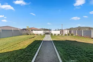 32476 Wild West Ct, Winchester, CA 92596 - Photo 23