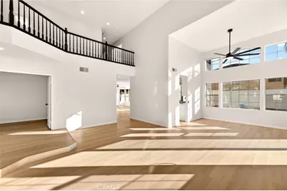 30409 Corte Santalina, Murrieta, CA 92563 - Photo 9