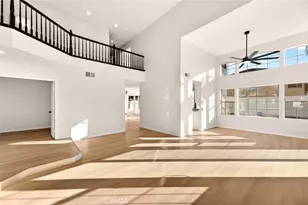 30409 Corte Santalina, Murrieta, CA 92563 - Photo 9