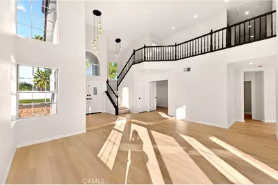 30409 Corte Santalina, Murrieta, CA 92563 - Photo 11