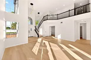 30409 Corte Santalina, Murrieta, CA 92563 - Photo 11