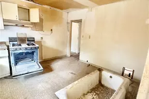 13807 Carson, Trona, CA 93562 - Photo 11