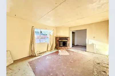 13807 Carson, Trona, CA 93562 - Photo 9