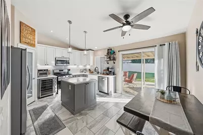 31285 Hamburg, Winchester, CA 92596 - Photo 17