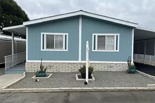 880 N Lake St, Hemet, CA 92544 - Photo 1