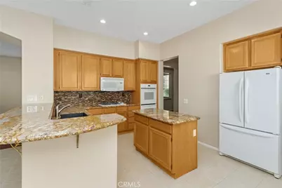 37528 Windsor Court, Murrieta, CA 92562 - Photo 11