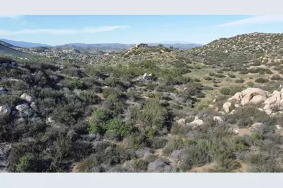 7 Turtle Creek Rd, Lake Elsinore, CA 92530 - Photo 11