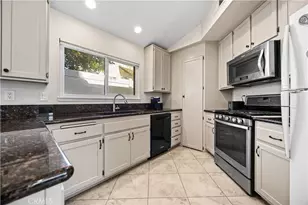 22952 Joaquin Ridge Dr, Murrieta, CA 92562 - Photo 7