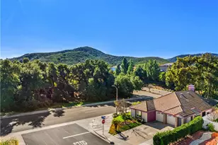 22952 Joaquin Ridge Dr, Murrieta, CA 92562 - Photo 21