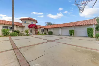 27800 Chantal Drive, Hemet, CA 92544 - Photo 3