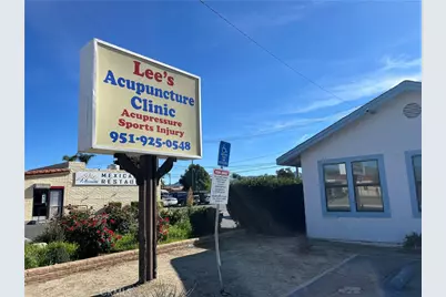 911 E Florida Avenue, Hemet, CA 92543 - Photo 1