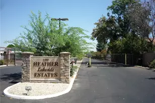 1300 W Menlo Ave, Hemet, CA 92543 - Photo 35