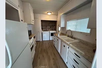 332 N Lyon #68, Hemet, CA 92543 - Photo 11