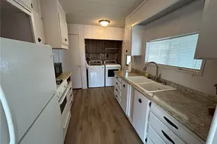 332 N Lyon, Hemet, CA 92543 - Photo 11