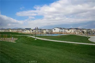 2437 Gunner Ridge Way, Rialto, CA 92377 - Photo 15