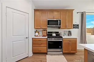 30464 Astoria Ln, Murrieta, CA 92563 - Photo 13