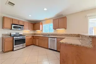 33843 Petunia St, Murrieta, CA 92563 - Photo 9