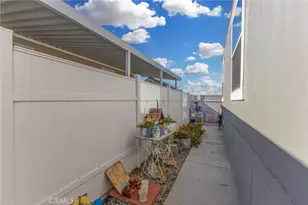 22221 Bloomfield, Hawaiian Gardens, CA 90630 - Photo 35