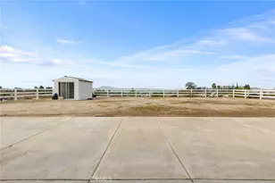 22255 Rosary, Nuevo, CA 92567 - Photo 33