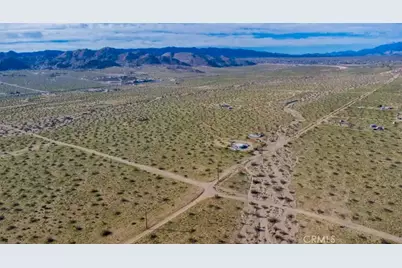 64085 Desert Trail Dr, Joshua Tree, CA 92252 - Photo 9