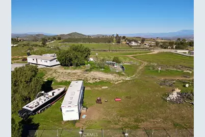 25099 Bundy Canyon, Menifee, CA 92584 - Photo 7