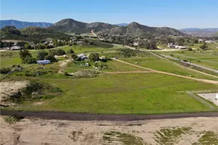 25099 Bundy Canyon, Menifee, CA 92584 - Photo 9