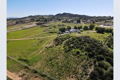 25099 Bundy Canyon, Menifee, CA 92584 - Photo 11