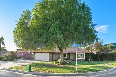 30005 Swan Point Dr., Canyon Lake, CA 92587 - Photo 3