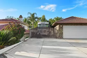 30005 Swan Point Dr, Canyon Lake, CA 92587 - Photo 5