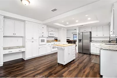 29710 Longhorn Drive, Canyon Lake, CA 92587 - Photo 15