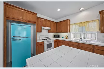 29811 Camden, Murrieta, CA 92563 - Photo 9