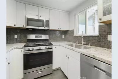 14405 Cerise #13, Hawthorne, CA 90250 - Photo 7