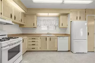 43609 Jared Ln, Hemet, CA 92544 - Photo 11