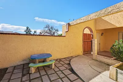 728 Malibu Street, Hemet, CA 92543 - Photo 3