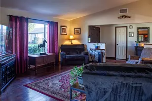 30225 Amber Ln, Hemet, CA 92543 - Photo 7